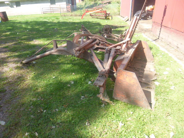 lot 336 image: Front End Loader
