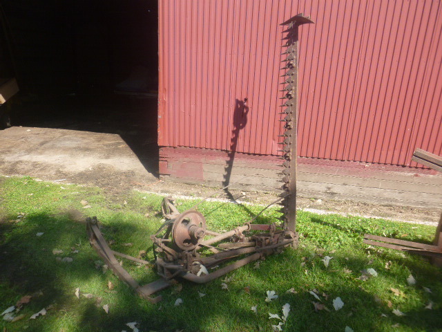 lot 337 image: Tractor Mower