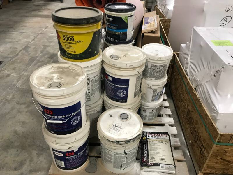 lot 8 image: Misc Pallet of Grout & Mortar