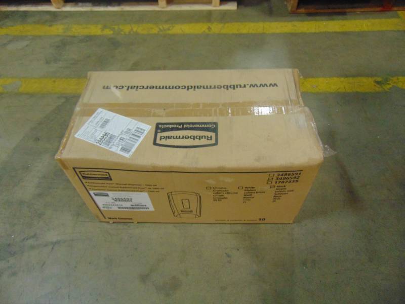 lot 608 image: Rubbermaid FLEX DISPENSER BLACK 1000 ML 1300ML 3486592 - Case of 10