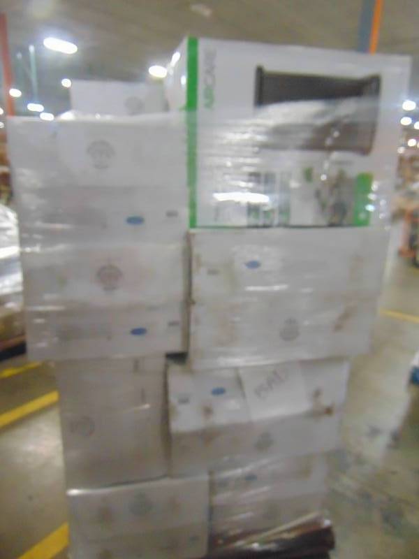 lot 135 image: WHOLESALE MIXED PALLET OF RETURNS -  ENTIRE PALLET OF HUMIDIFIERS