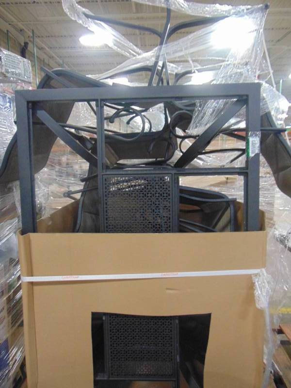 lot 581 image: Hampton Bay Crestridge 7-Piece Padded Sling Outdoor Dining Set in Putty STS786C