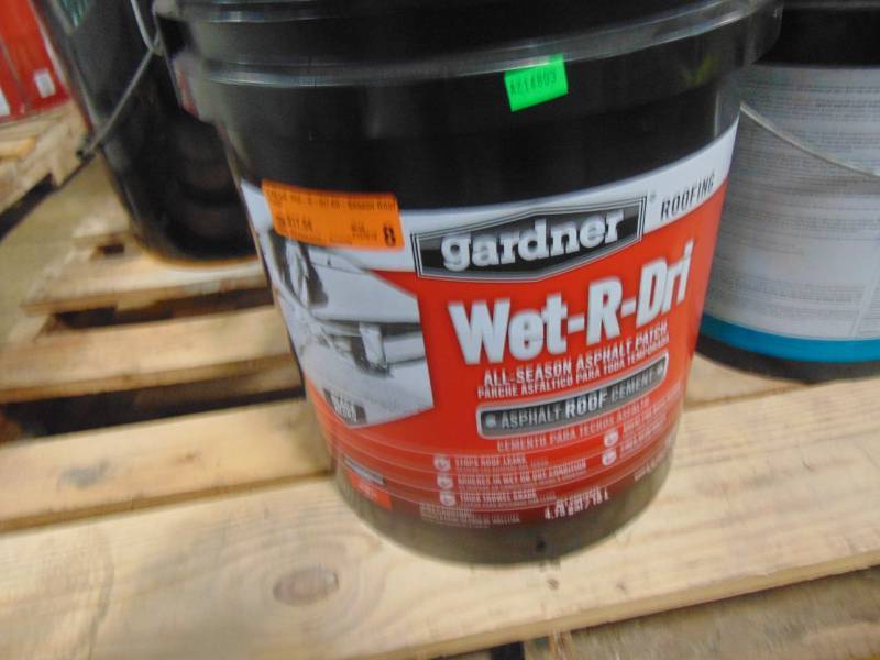 lot 587 image: Small Pallet of 4.75 Gal. Wet-R-Dri All-Season Roof Patch