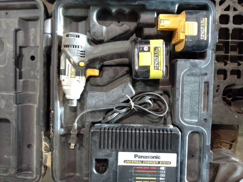 Panasonic 12VDC Impact Driver EY6506, 2-Battery, Charger, Case