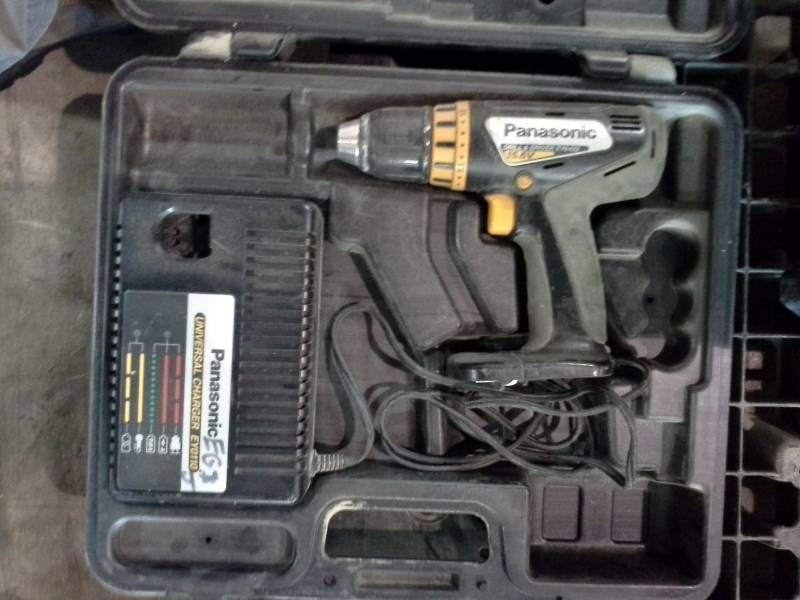Panasonic 12VDC Impact Driver EY6506, Charger, Case