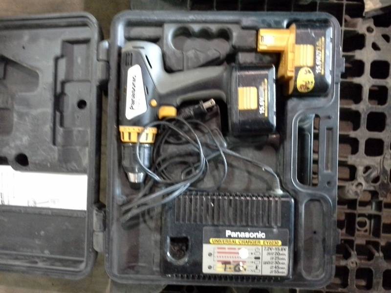 Panasonic 15.6VDC Drill and Driver EY6432, 2-Batteries, Charger, Case