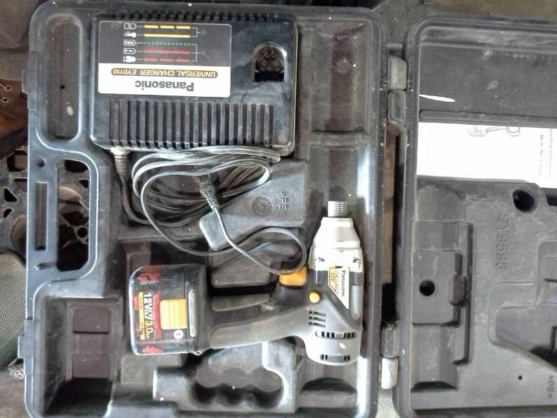 Panasonic 12VDC Impact Driver EY6506, Battery, Charger, Case