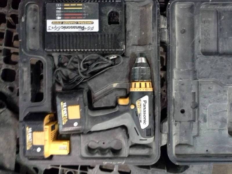Panasonic 15.6VDC Drill and Driver EY6432, 2-Batteries, Charger, Case