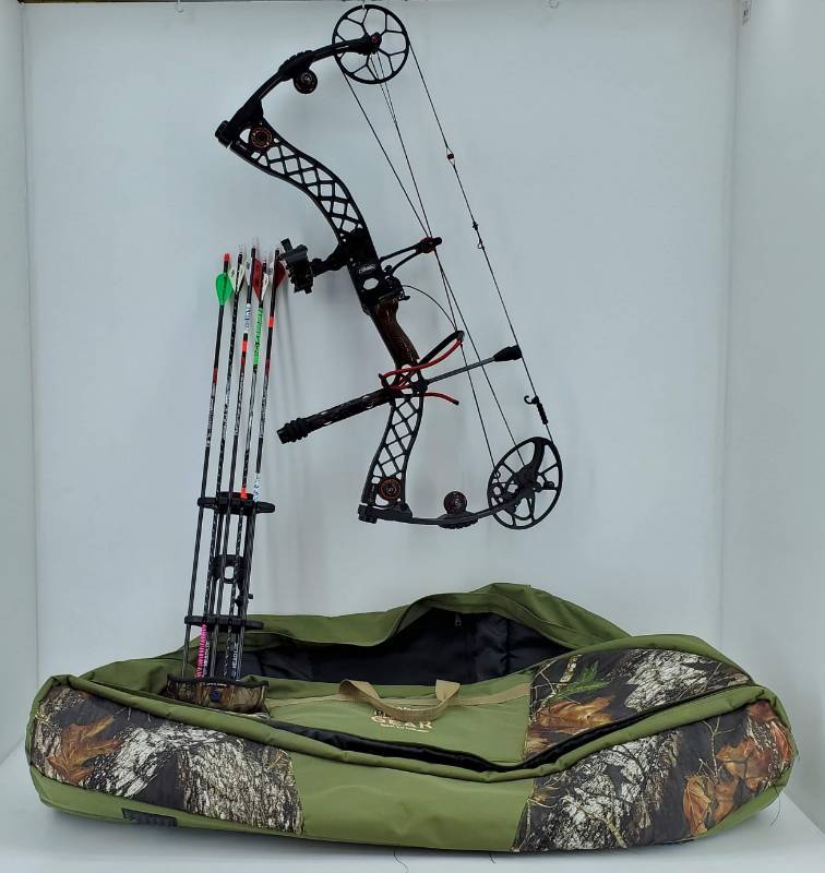 lot 10 image: Matthews Creed Solo Cam BowCarbon ArrowsPrimos Bag