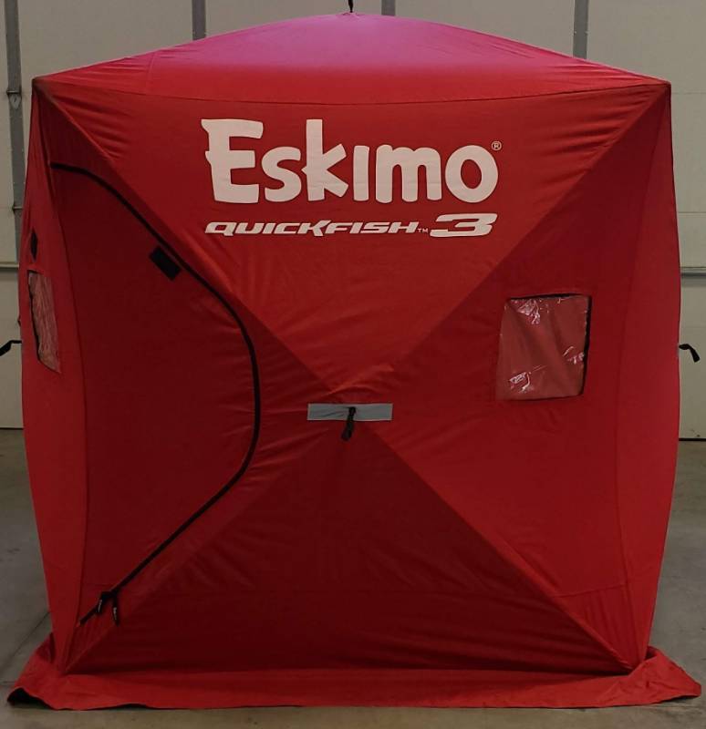 lot 14 image: Eskimo 2-man Pop-up Fishouse