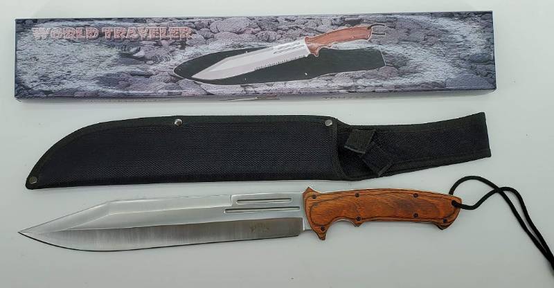 lot 17 image: Frost World Traveler Bowie Knife