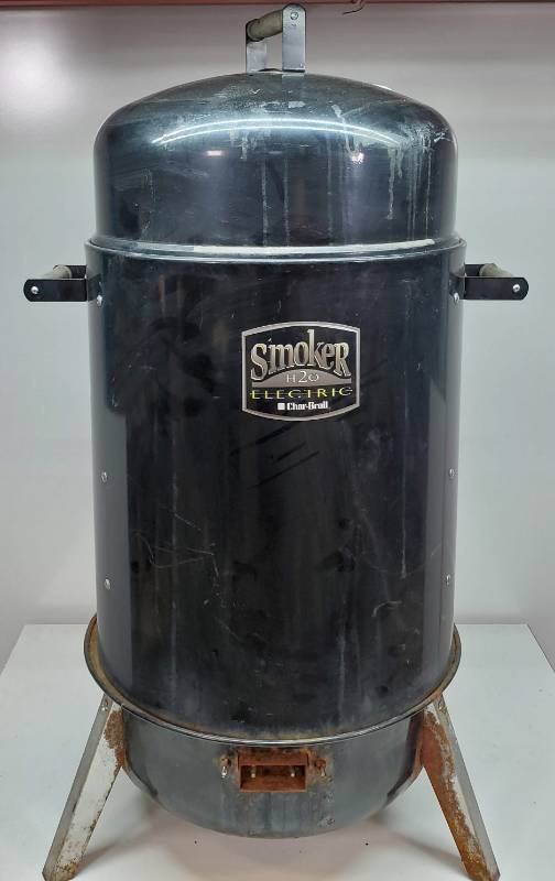 lot 43 image: Electric Smoker