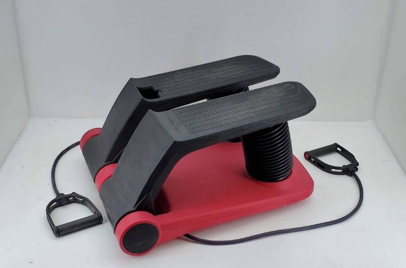 lot 74 image: Portable Stair Stepper Air Climber