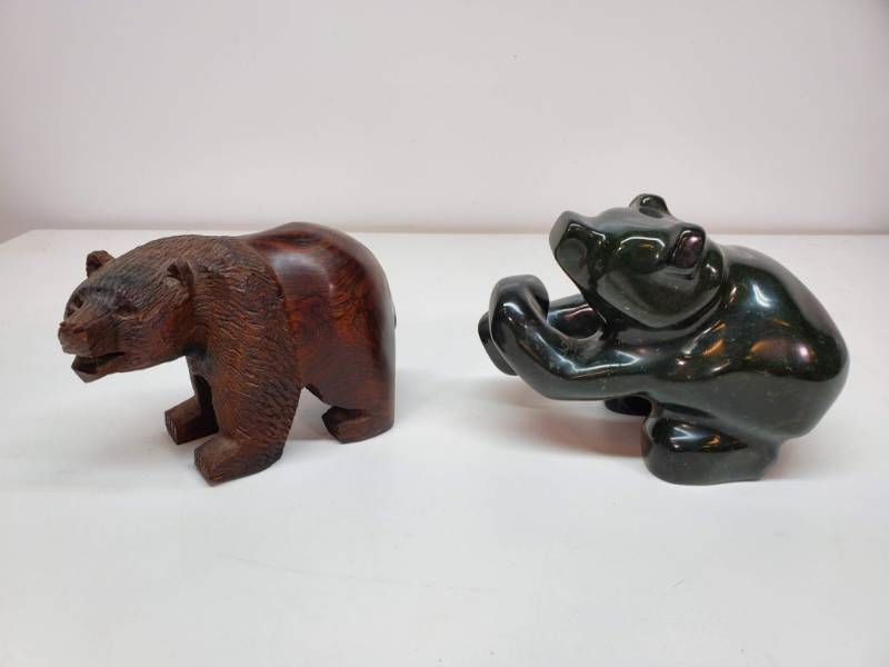 lot 114 image: Paul McCarl Carved Stone & Hand Carved Wooden Bear