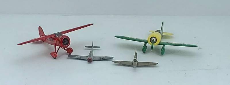 lot 31 image: Metal Airplanes Plastic Airplanes