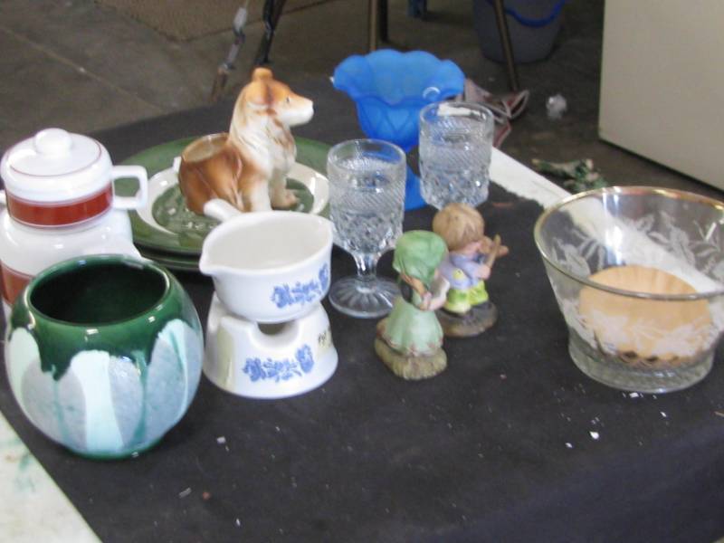 Pottery & Glassware
