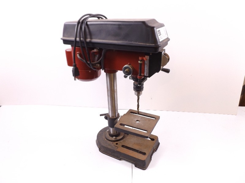 lot 23 image: Northern Industrial 5 Speed Drill Press