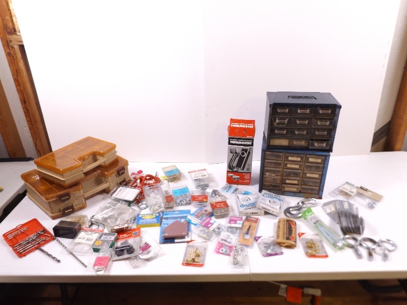lot 29 image: Lot of Misc Hardware