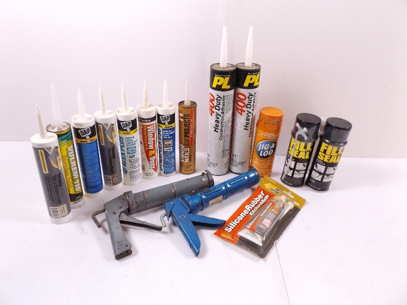 lot 32 image: Lot of New Caulk, Glues, etc.