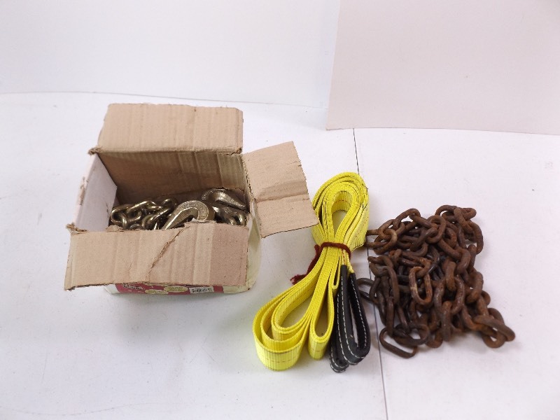 lot 43 image: Lot of Tow Chains