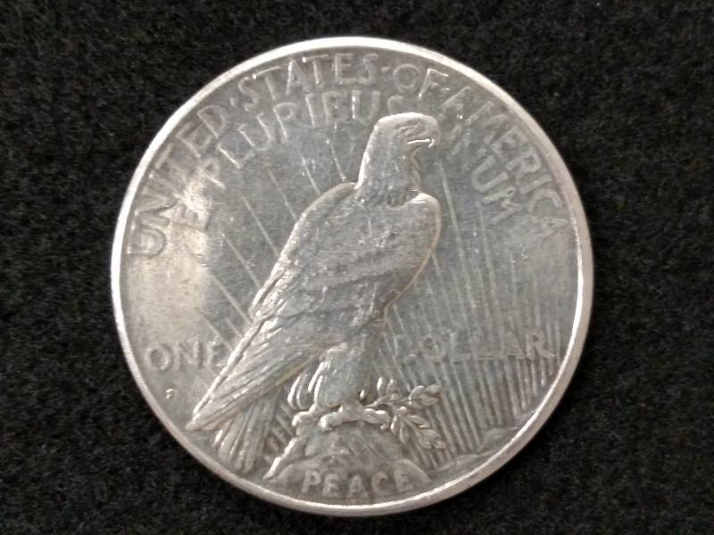 lot 106 image: 1926 S High Grade Peace Silver Doll...