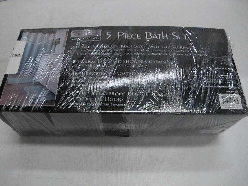 lot 39A image: Mon Chateau 5 Piece Bath Set