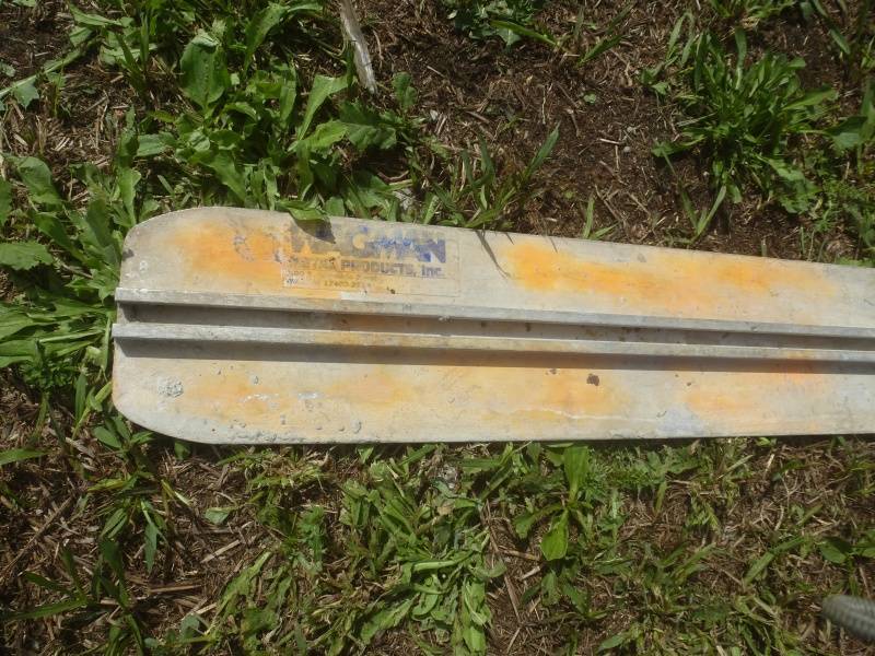 lot 27 image: Rock IT Aluminum Blow Float