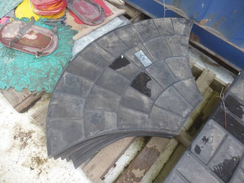 lot 59 image: Increte European Fan Design