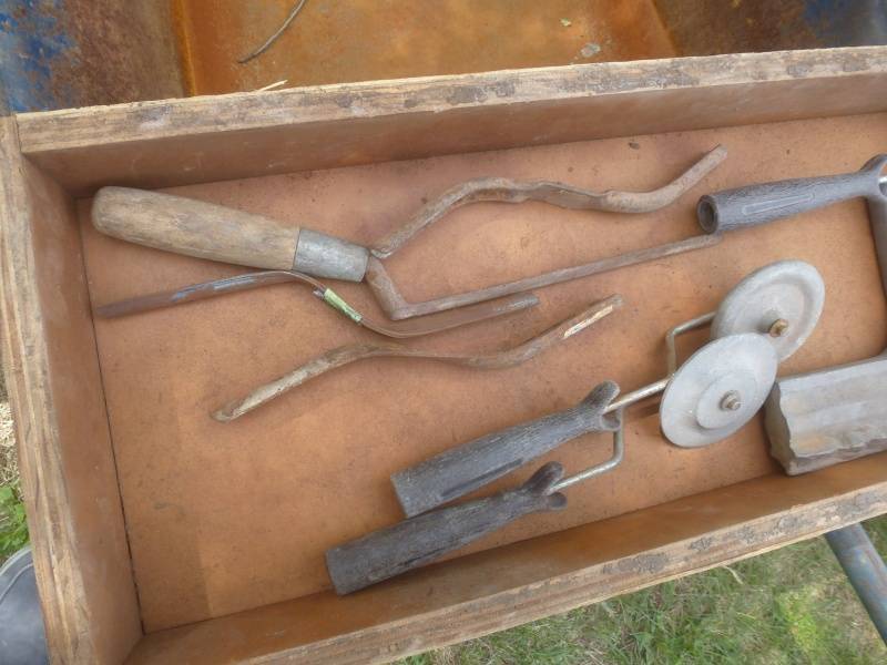 lot 74 image: Masonry Stamp Detailing Tools