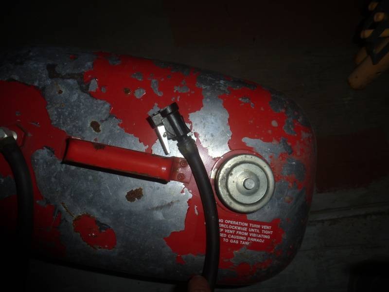 lot 79 image: Boat Gas Can