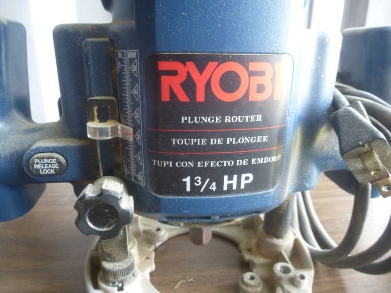 lot 91 image: Ryobi Router