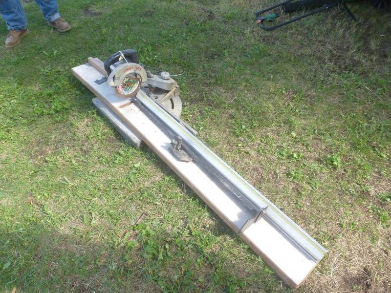 lot 109 image: Porter Cable Miter Box Saw