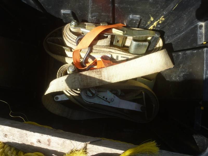 lot 113 image: Black Tote of Load Straps