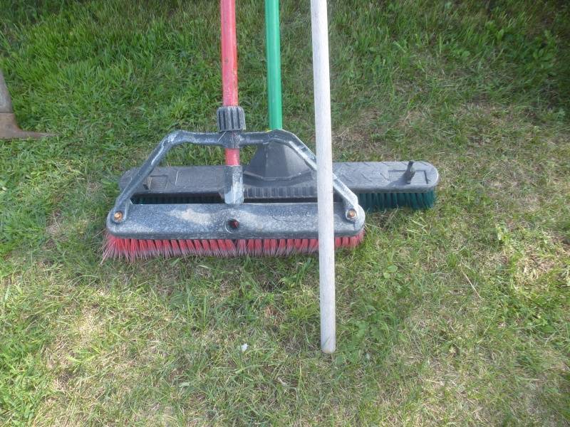 lot 138 image: Brooms & Mops