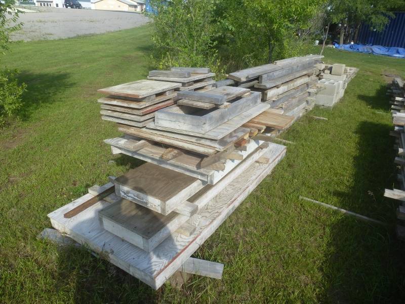 lot 159 image: Plywood Masonry Forms