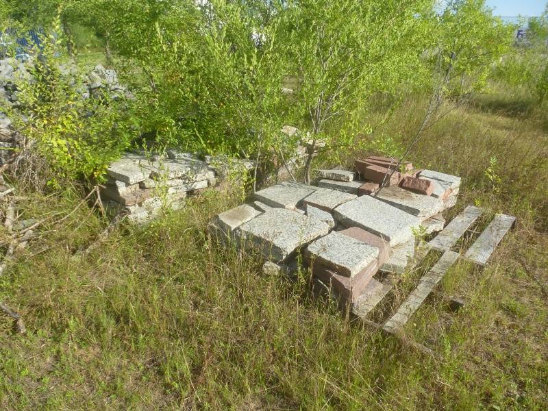 lot 168 image: Granite Slabs
