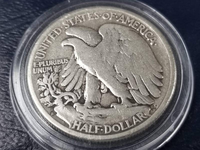 lot 30 image: 1918-S WALKING LIBERTY HALF DOLLAR IN AIRTITE