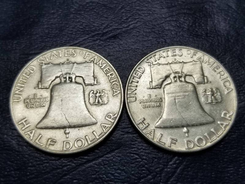 lot 31 image: 2 FRANKLIN HALF DOLLARS 1959-D 1962-D