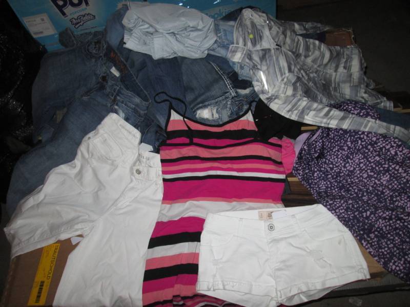 lot 13 image: Lot of Assorted Slightly Used Pre-O...