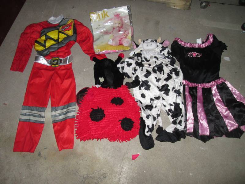 lot 31 image: Assorted Kids Halloween Costumes...