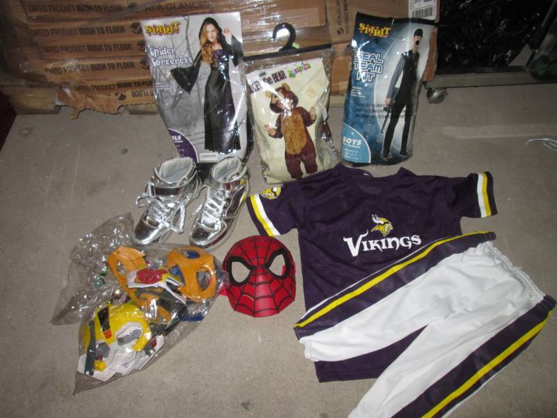 lot 32 image: Assorted Kids Halloween Costumes...
