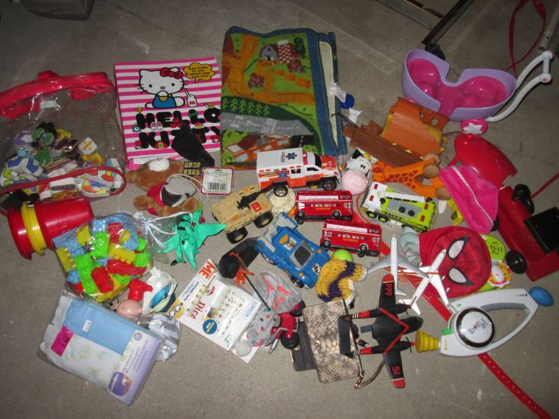 lot 35 image: Large Lot of Kids Toys Etc...