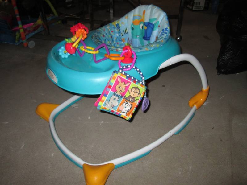 lot 41 image: Baby Einstein Walker...