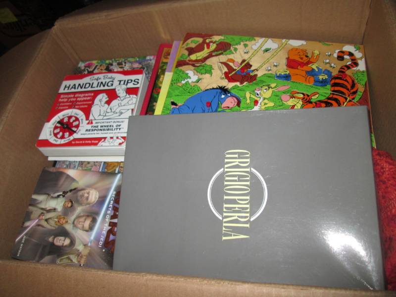 lot 46 image: Lot of Assorted Books Wood Puzzels ...
