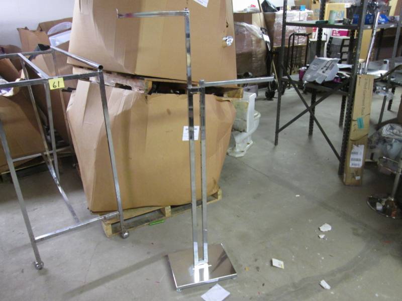 lot 62 image: 2 Arm Adjustable Clothes Hanging Ra...