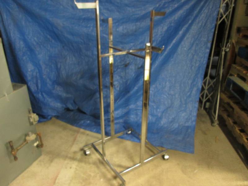 lot 65 image: 4 Arm Adjustable Clothes Hanging Ra...