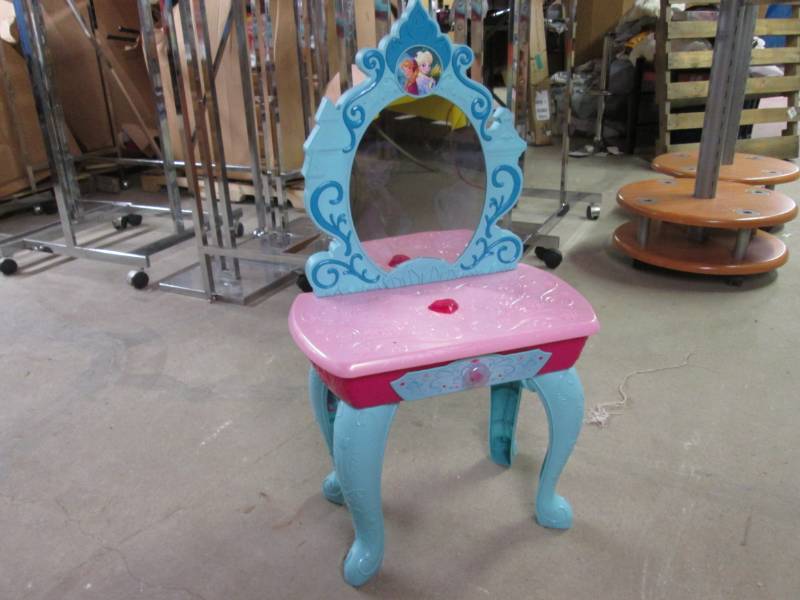 lot 71 image: Kids Play Vanity Table Plays Music ...