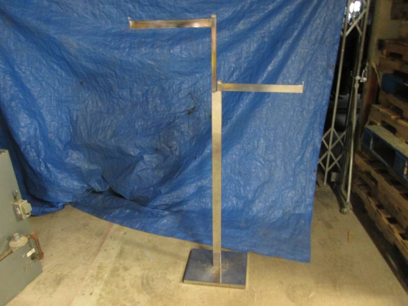lot 96 image: 2 Arm Adjustable Clothes Rack Displ...