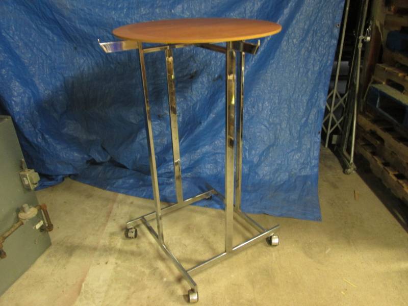lot 97 image: 4 Arm Adjustable Clothes Rack Displ...