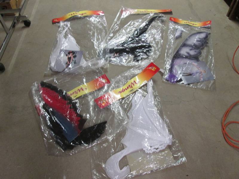 lot 102 image: Lot of 5 Costume Wings...